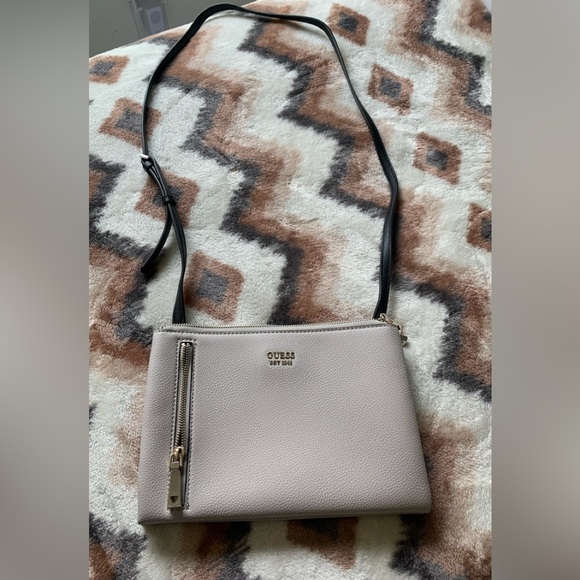 Guess Handbags - Guess crossbody